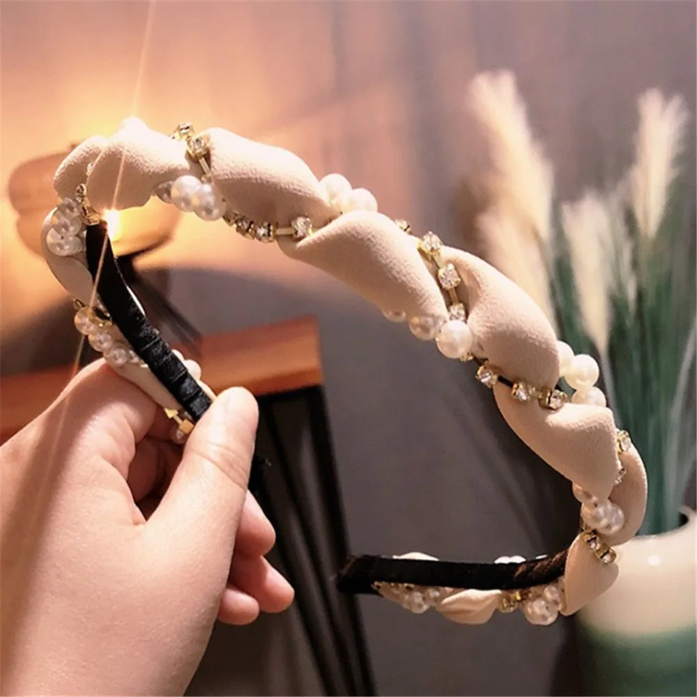 Ободок для волос с жемчужинами и кристаллами женский аксессуар 100%| |