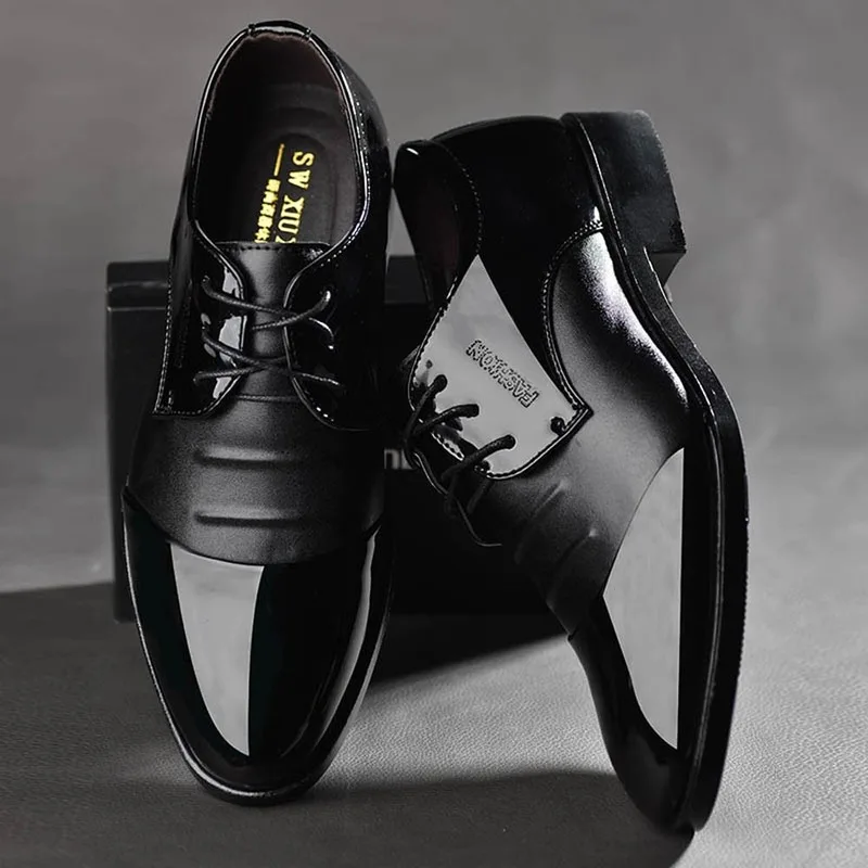Мужская деловая обувь с острым носком на плоской подошве из искусственной кожи