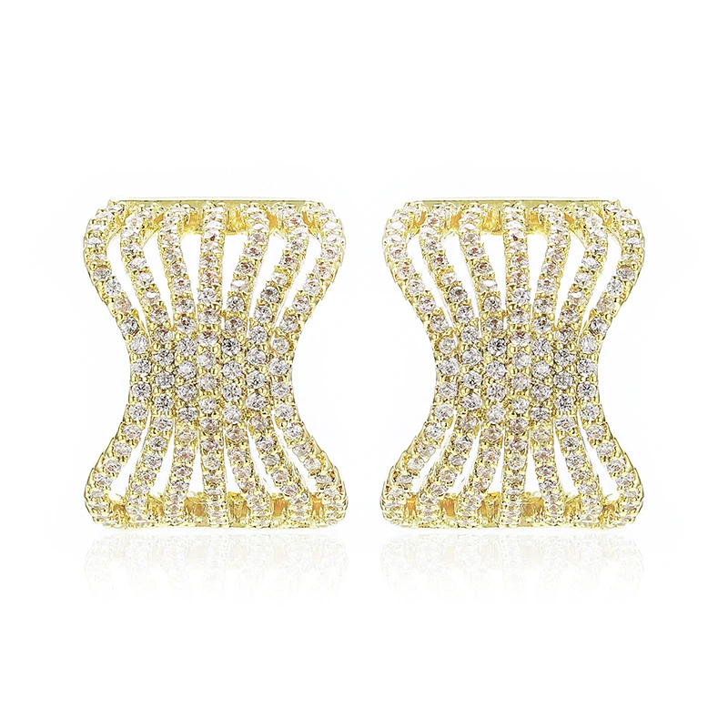 Серьги-гвоздики с родиевым покрытием и геометрическим рисунком | Украшения