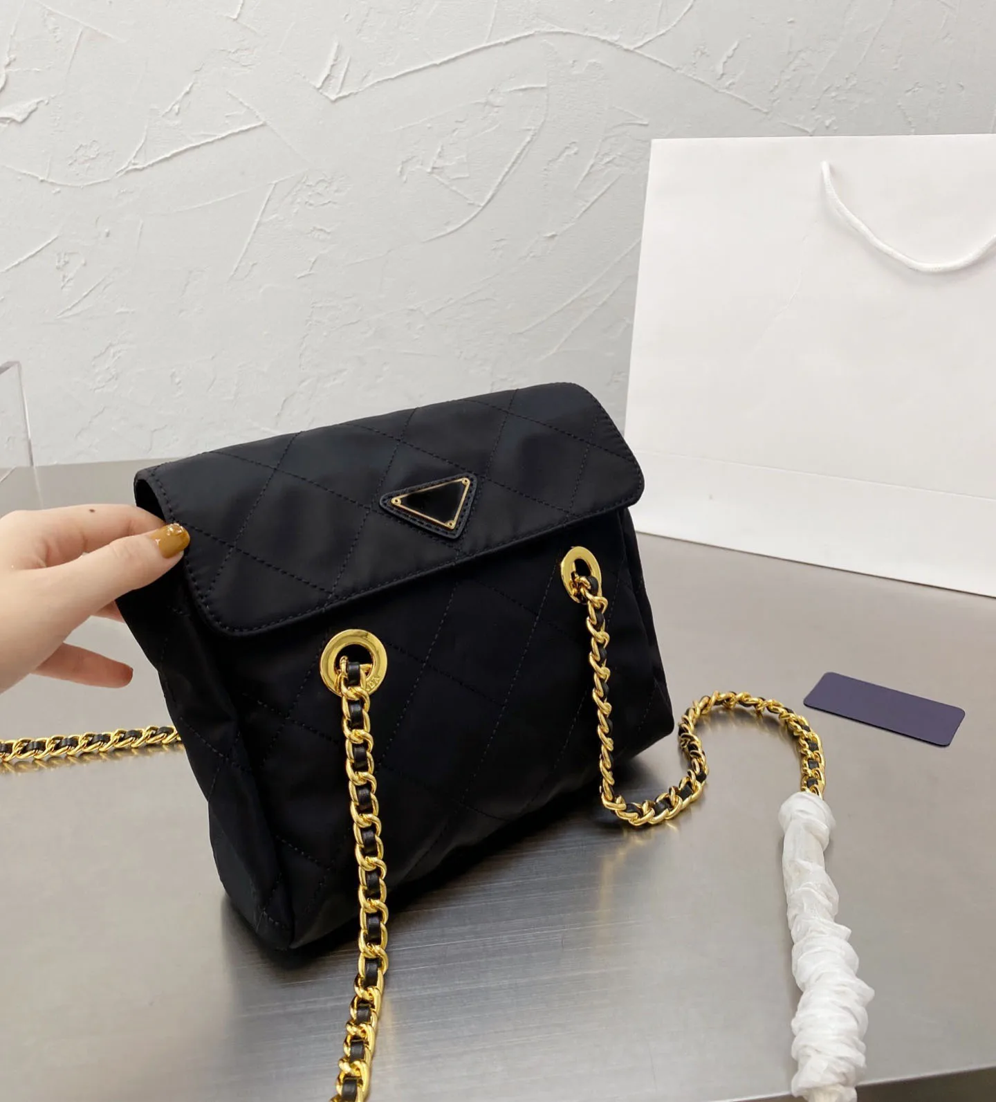 

Nylon Chain Parachute Bag Black Stray Bag Light Weight And Comfortable Black Green Yellow