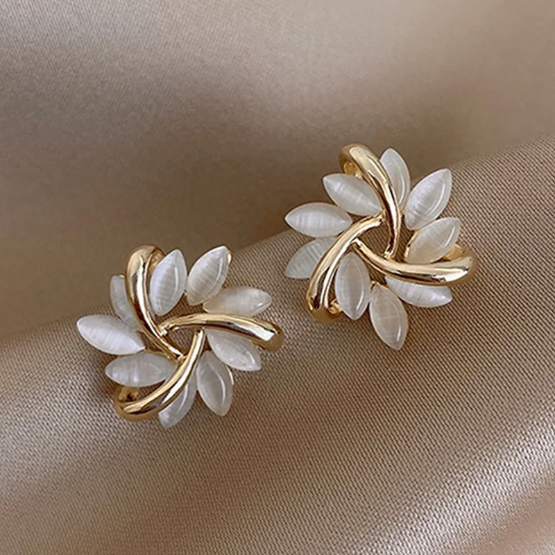

Korean Style Exquisite Elegant Geometric Oval Opal Flower and Leaf Shape Earrings For Women Daily Jewelry Party Gift