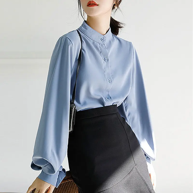 

Блузка рубашка женская дизайнерская маленькая осень 2022 новая Корейская версия свободного кроя тонкий рукав-фонарик темпераментная одежда ...