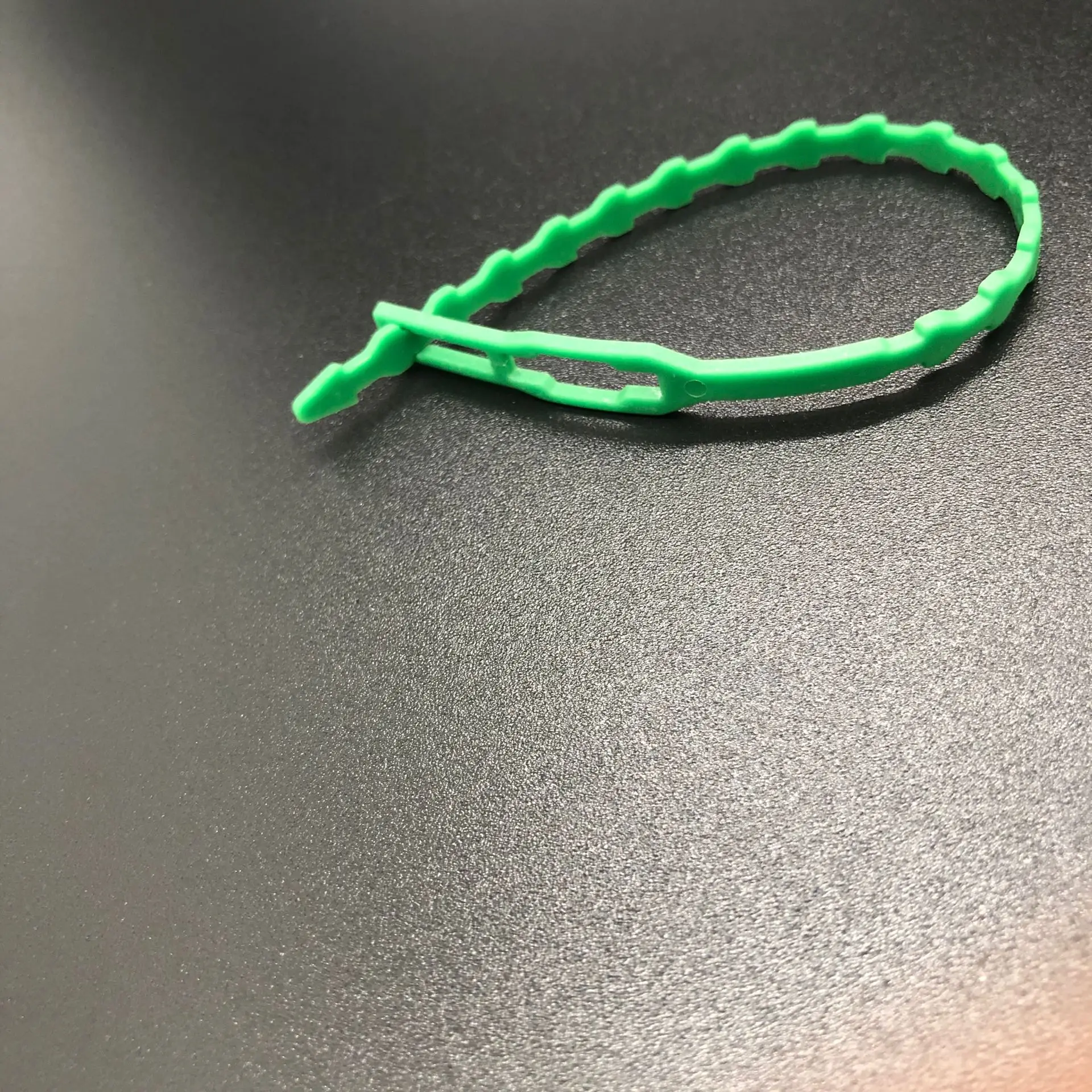 50 шт. регулируемые пластиковые кабельные стяжки для растений садовые