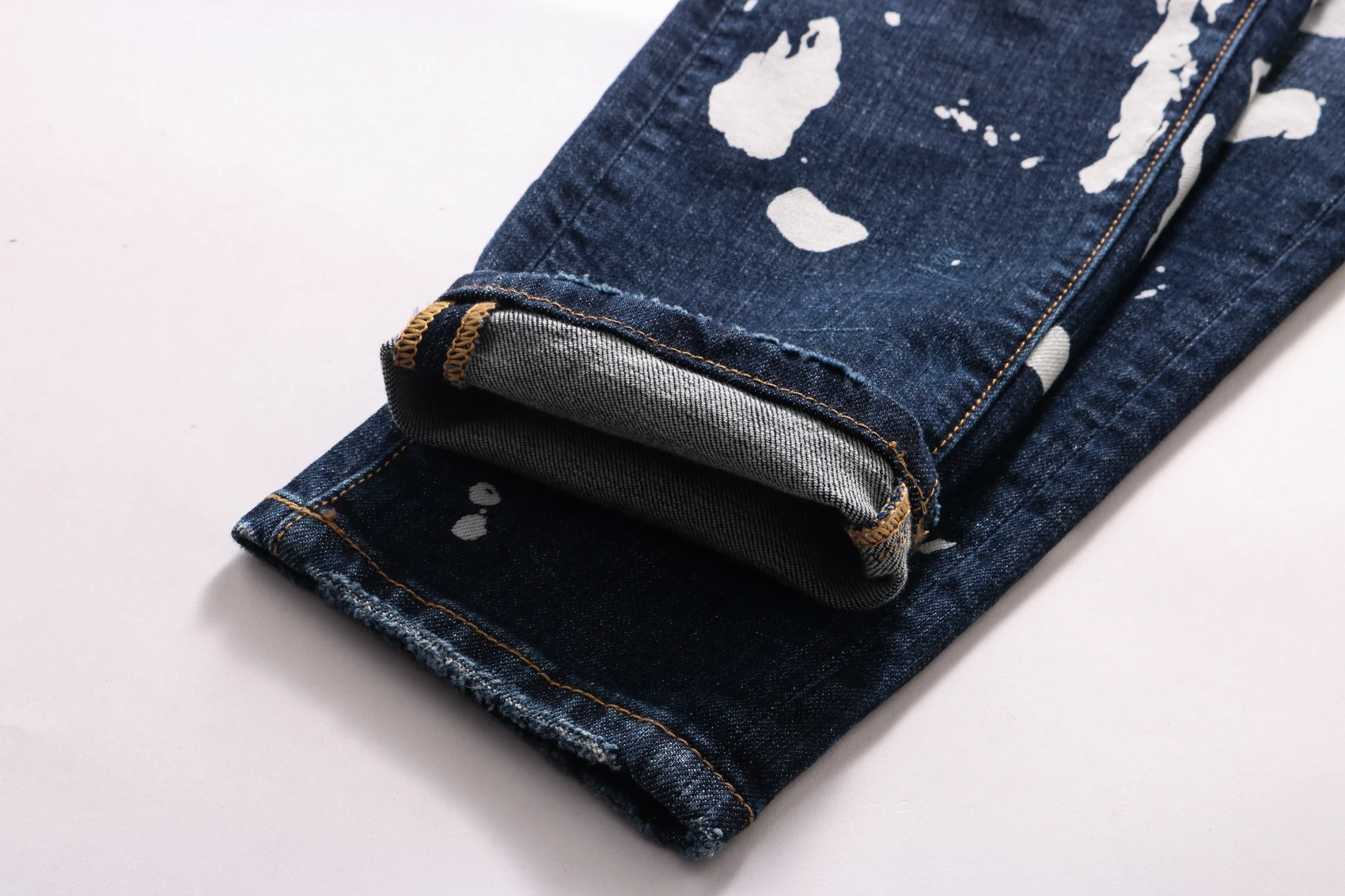 2021Hot Men's pants Dsqd2 ripped patch painted varnished men's   jeans