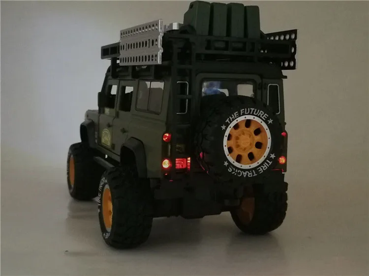 1/28 Diecasts игрушечный транспорт защитник Кубок с верблюдом модель автомобиля звуковой светильник коллекция автомобилей игрушки для детей игрушки подарок