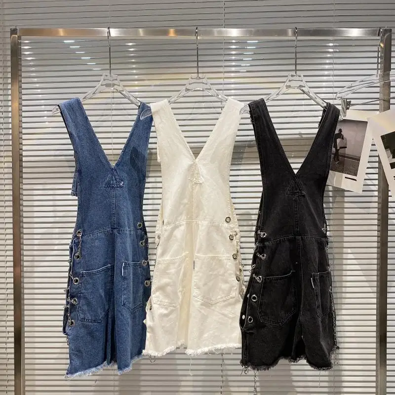 

2021 Summer New Denim Jumpsuit for Women Street Fashion Metal Chain Lace-up Ripped Leisure Jean Brace Suspender Shorts Rompers