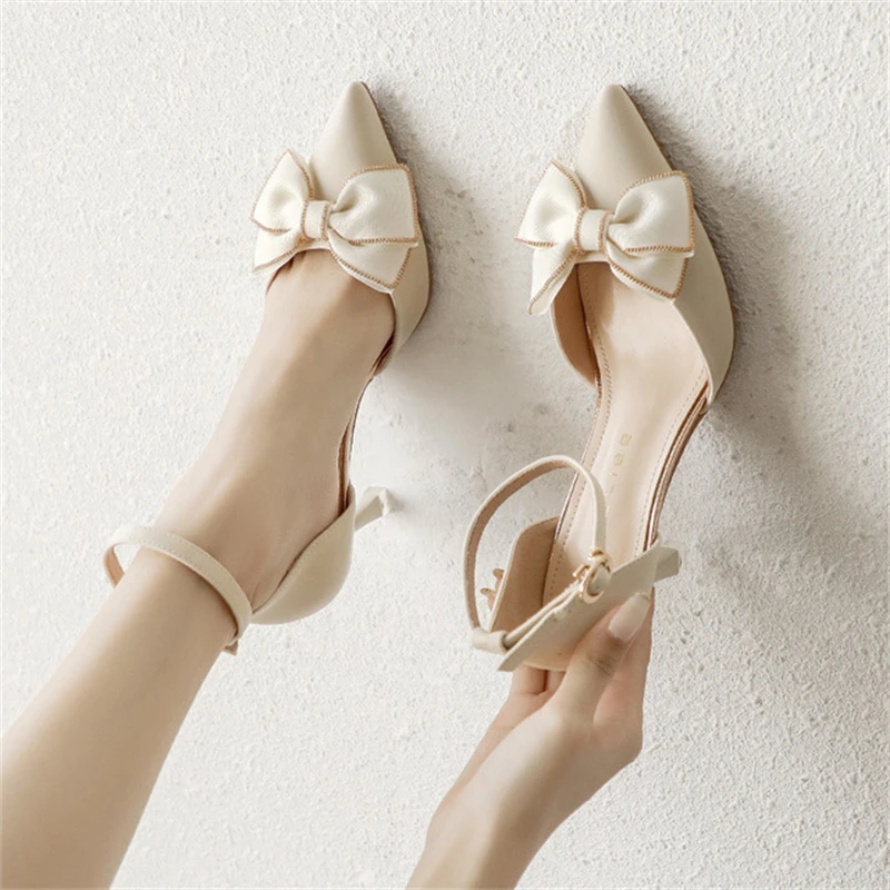 

Women's lace-heeled single shoes shallow mouth buckle with pointed toe stiletto high-heeled small fresh white bridesmaid shoes