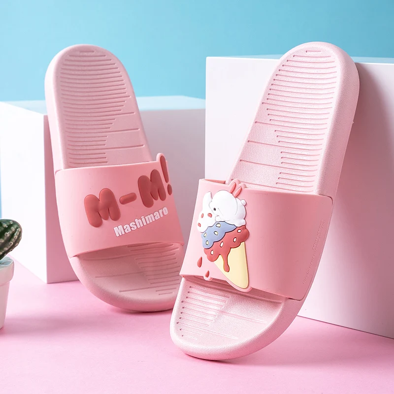 Женские летние тапочки Милая женская обувь с героями мультфильмов для