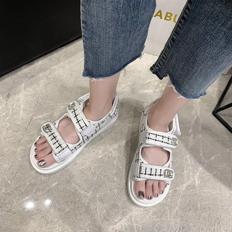 

2021 spring and summer new women's sandals Velcro lightweight sports sandals black/white color