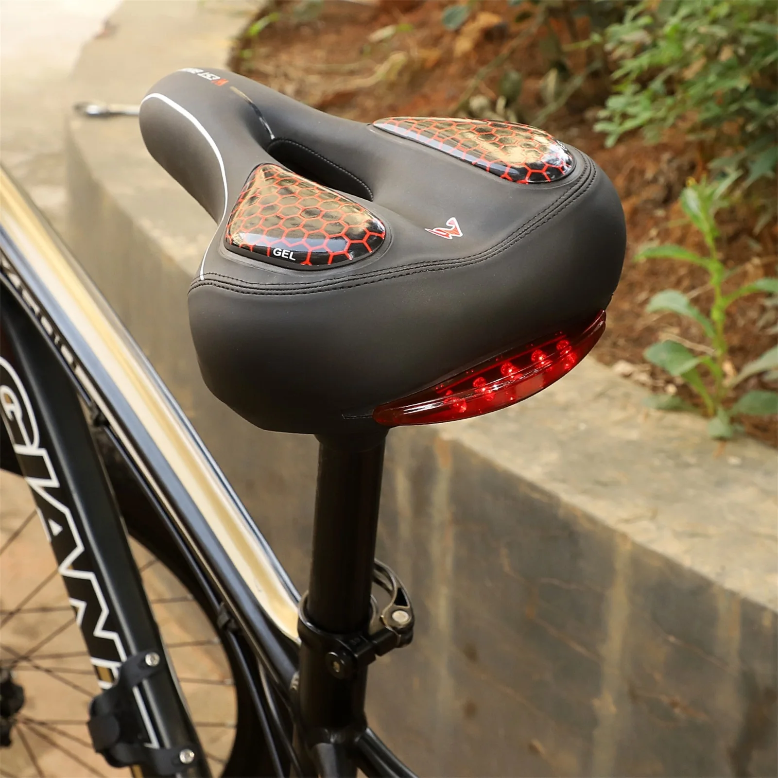 

Comfortable Bike Bicycle Saddles GEL Hollow Bicycle Saddle Road MTB Bike Saddle Pad with Cycling Taillight Bike Accessories