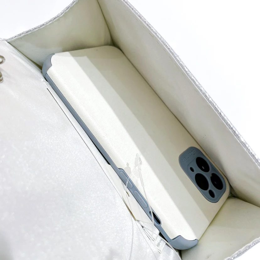 

Shiny Rhinestone Evening Clutch Bag Women Luxury Chain Silver Crystal Shoulder Bag Ladies Dinner Party Wedding Purse Fashionable