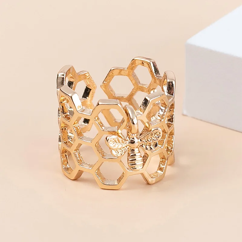 

Fashion Simple Golden Bee Hollow Geometric Hexagon Ring Bohemian Women's Engagement Ring Jewelry Accessories