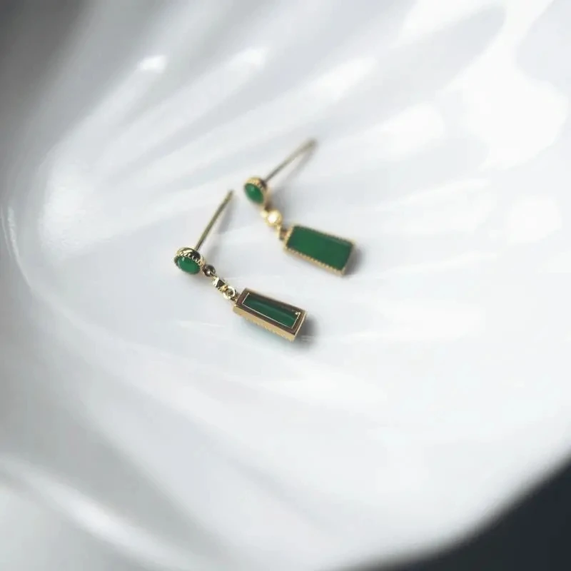 

Japanese Han Yang Green Chalcedony Earrings Earrings S925 Sterling Silver Inlaid Ear Studs Earrings Women's Simple Fashion Trend