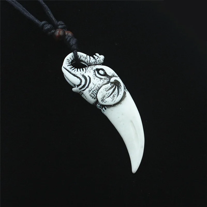 

WYBU Shark Tooth Necklace Pendant Imitation Wolf Tooth Bone Carving Pendant Tourism Souvenir Jewelry Wholesale
