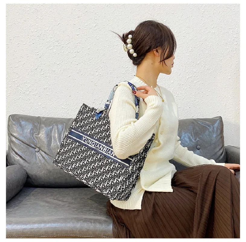 

Famous Designer Women Handbag Canvas Ladies Shoulder Cloth Bag Tote and Shopper Luxury Large Woman'S Briefcase Zipper Closure