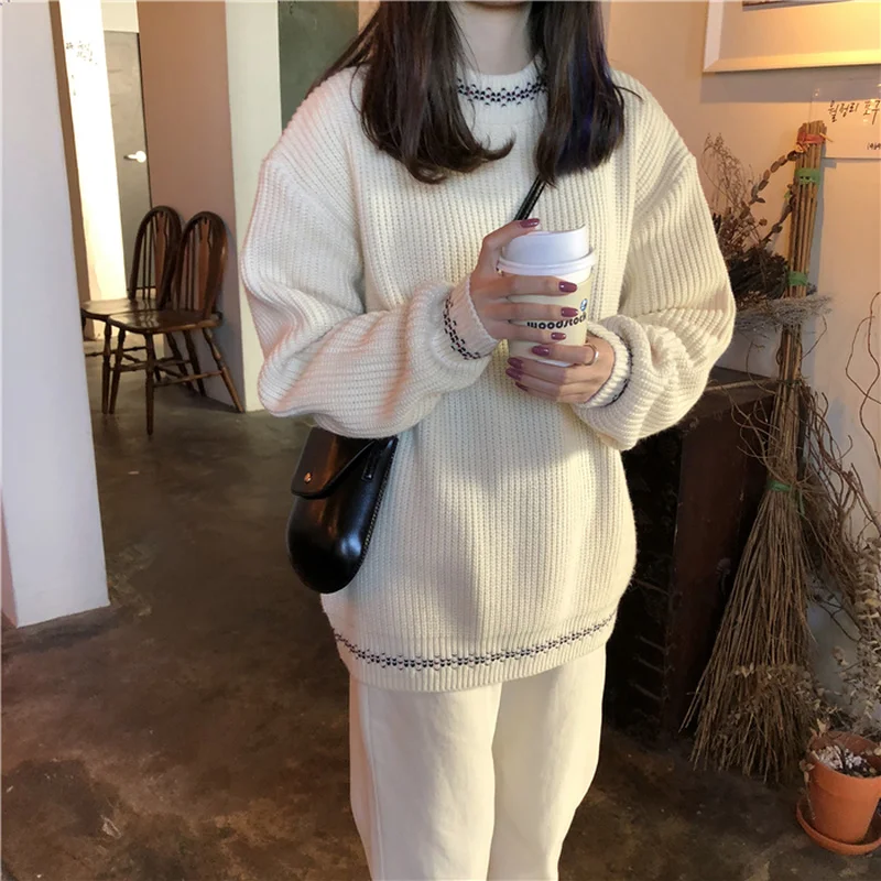 Свитер женский осенне-зимний вязаный с круглым вырезом и длинными рукавами |