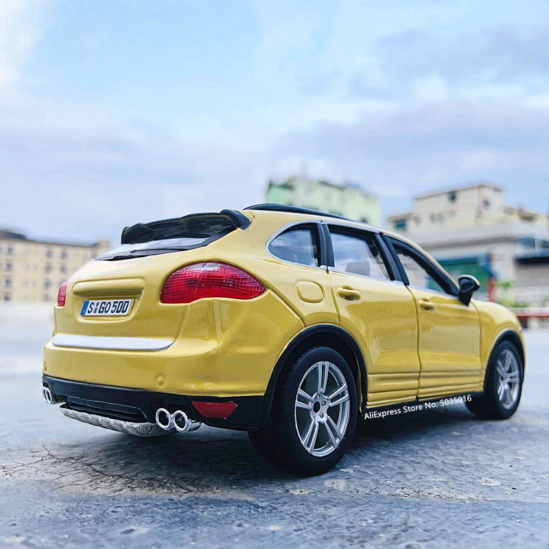 Bburago 1:24 Porsche Cayenne Turbo моделирование брелок для автомобильных ключей модель ремесел