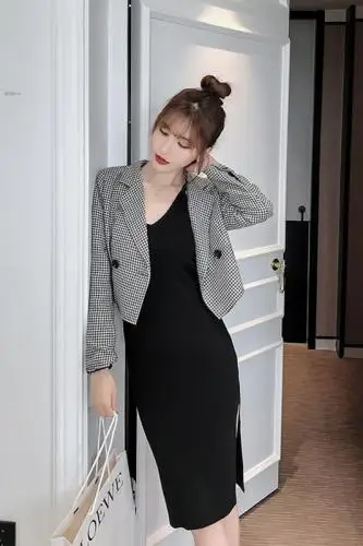 Женский офисный костюм-двойка блейзер с одной пуговицей короткое пальто