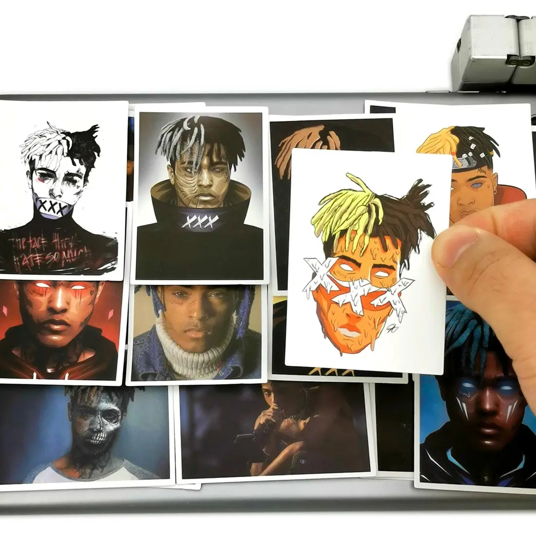 

25 шт.XXXTentacion хип-хоп рэпер модный крутой постер записки ноутбук телефон ноутбук гитара багаж скейтборд велосипед наклейки на автомобиль