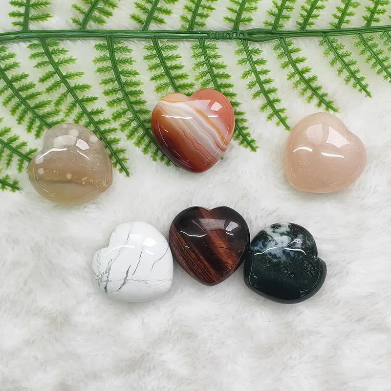 

Hot Sale 3CM Natural Agate Crystal High Quality Manual Carving Beautiful Loving Heart Best Christmas Gift For Girlfriend RZ