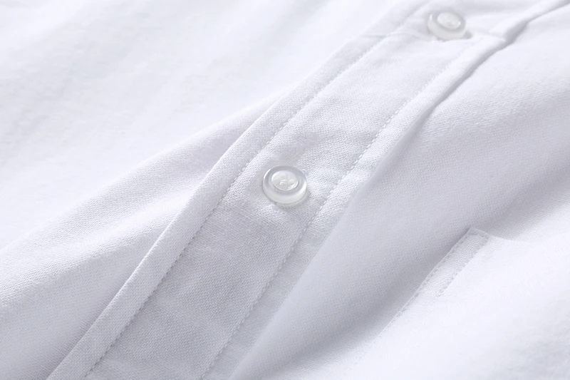 Рубашка мужская приталенная с отложным воротником и длинными рукавами