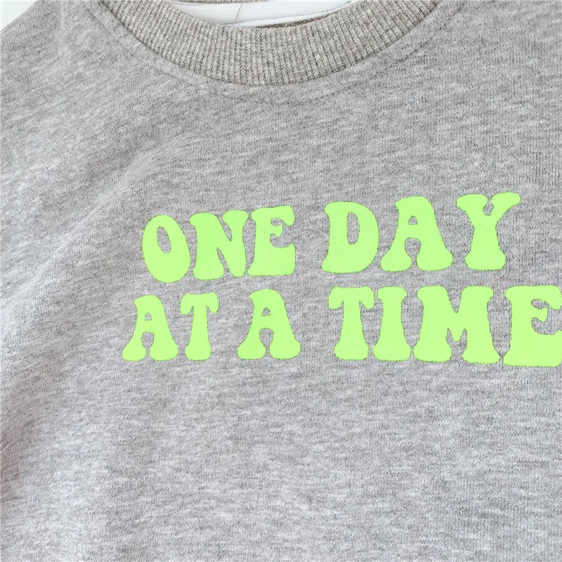 

Spring 2021 fashion boys girls cartoon long sleeve Tees unisex kids cotton letter print casual Tops