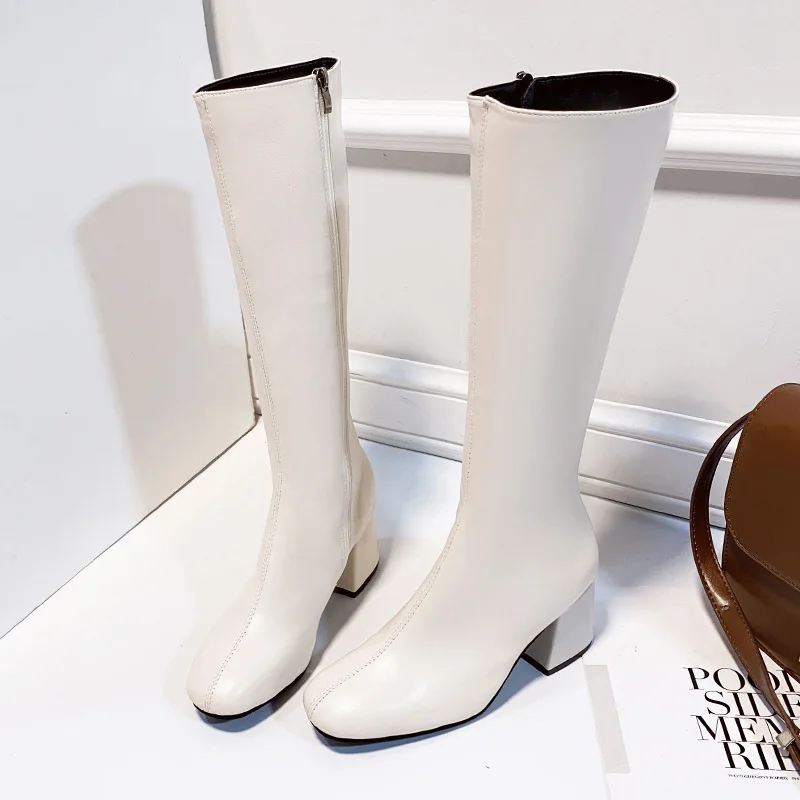 

2020 Woman Booties Ladies Luxury Designer Low Heels booties Round Toe Winter Women Autumn Fashion