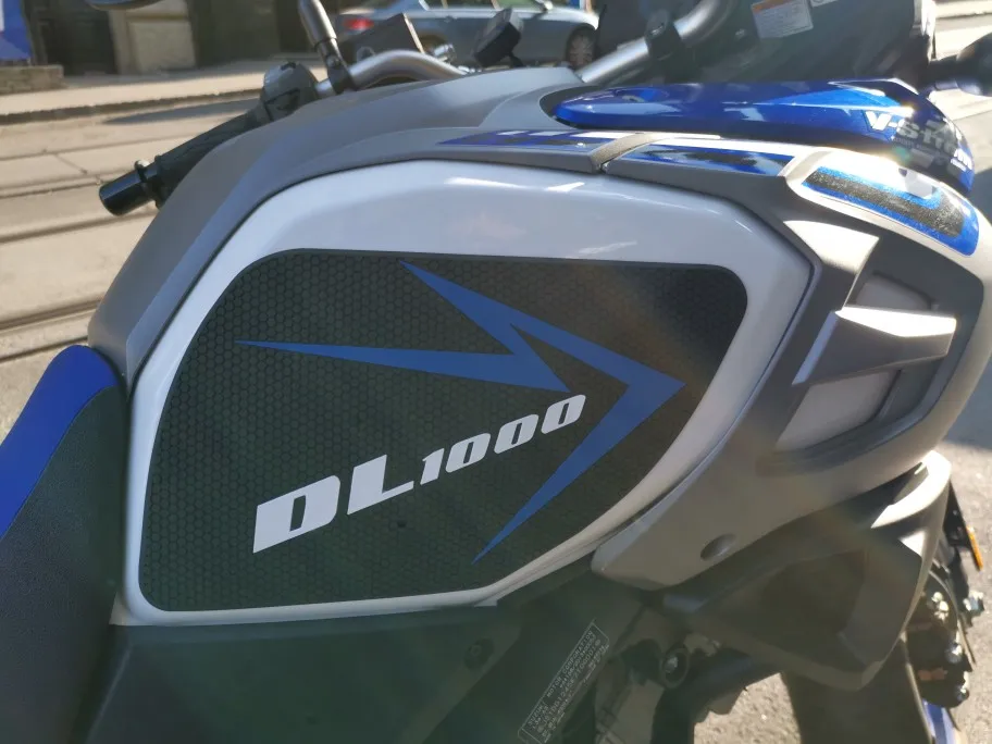 Защита мотоцикла противоскользящая наклейка на бак газовый бандаж колено