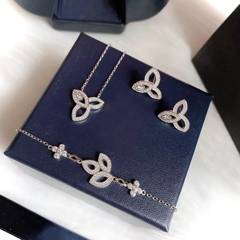 Лидер продаж брендовый комплект из колье браслета и сережек чистого серебра 925