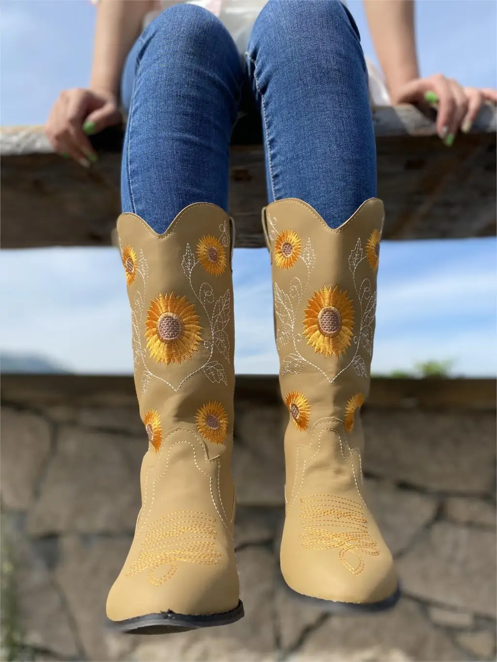 Женские ковбойские ботинки с острым носком замшевые кожаные до середины икры