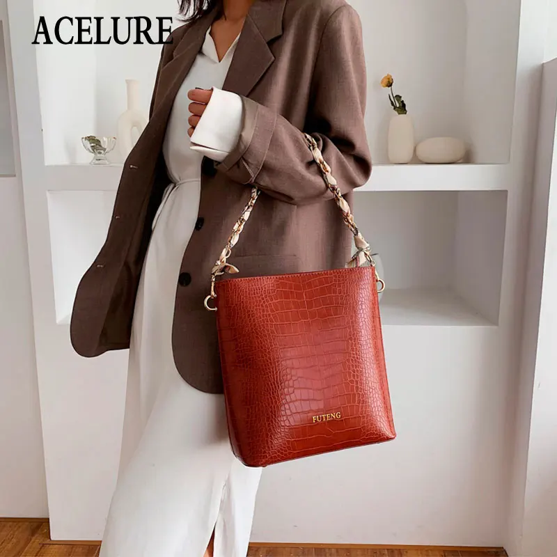 

ACELURE Solid Alligator PU Leather Women High Capacity Bucket Bags Metal Chain Decor Shoulder Crossbody Bags Ladies Casual Totes