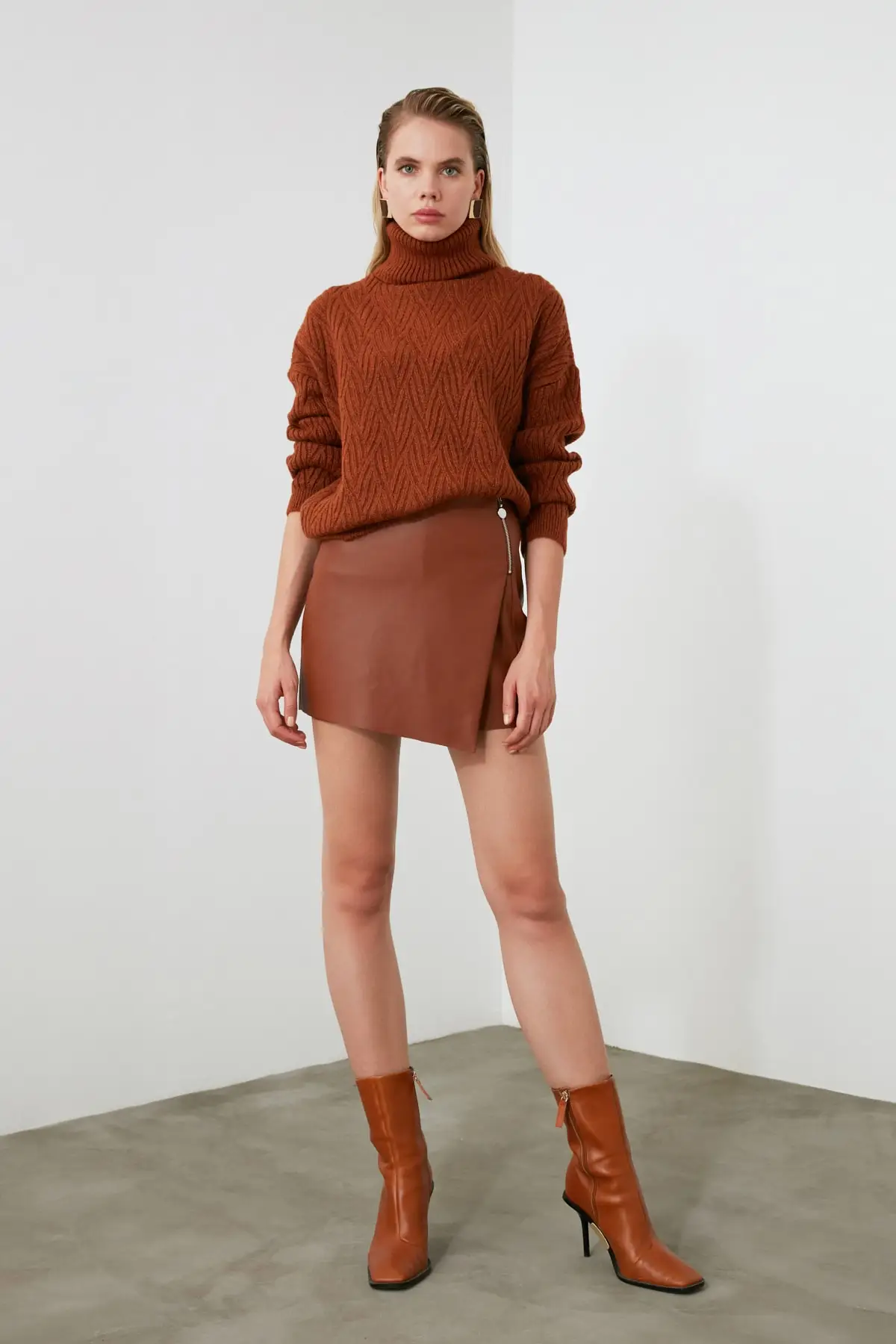 

Trendyol Turtleneck Knitwear Sweater TWOAW21KZ0639