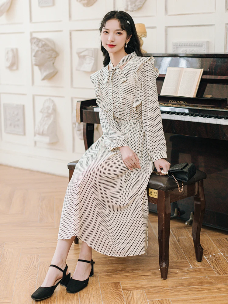 

Make spot autumn French retro wave points in long sleeve accept waist belt dress