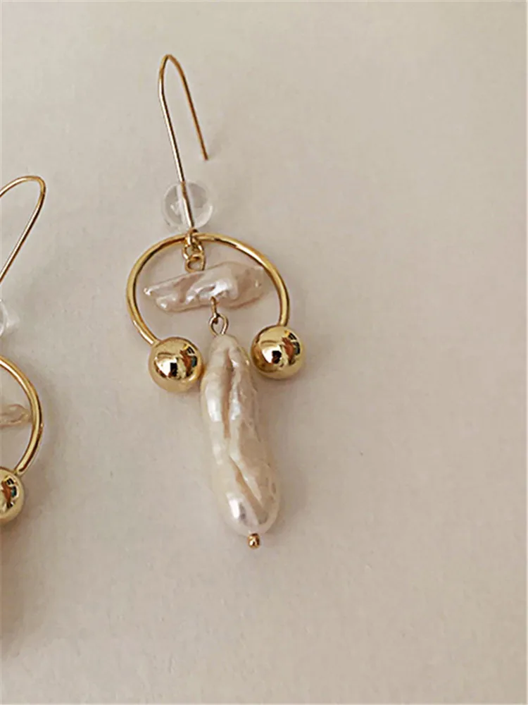 

Kshmir Freshwater Pearl Earrings Female Fashion Female Ear Hook Earrings South Korean New Women Geometric Vintage Zinc Alloy