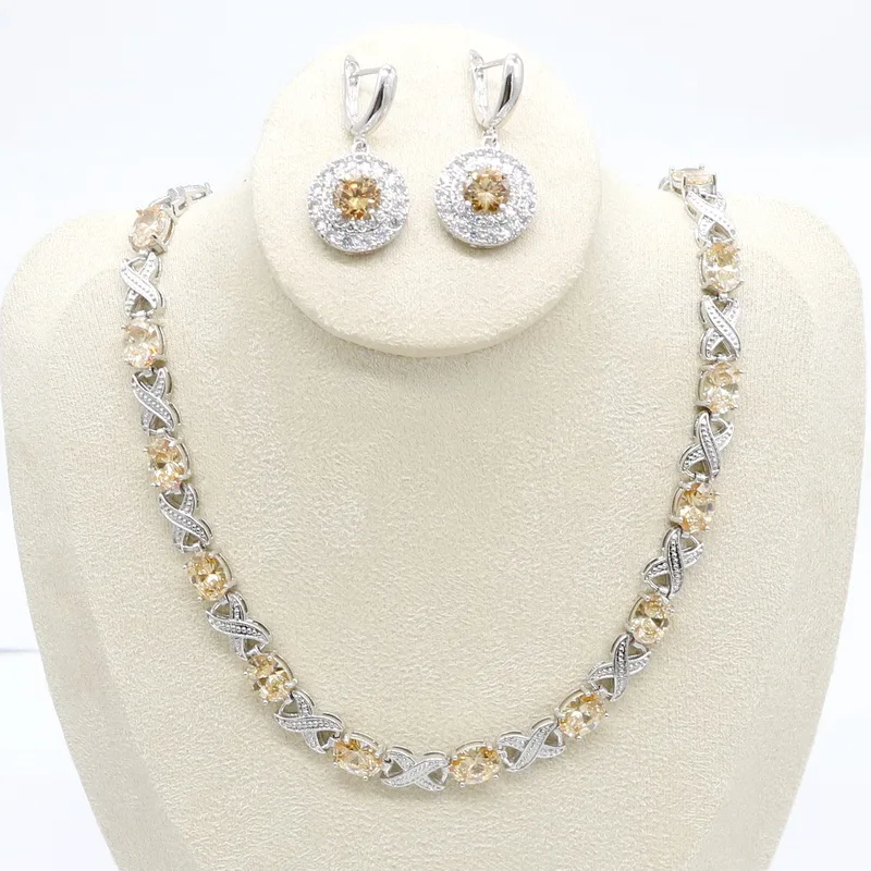 Комплект из колье и серёг серебристого цвета|Ювелирные наборы| |