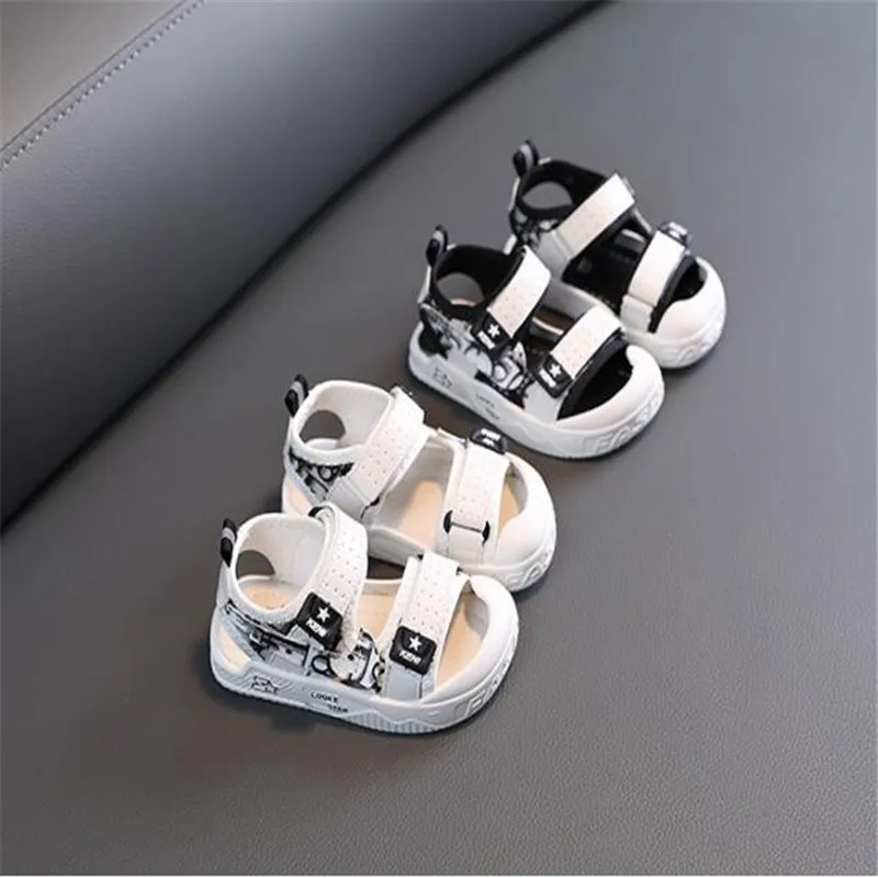 

2021 summer new children's beach shoes soft soled comfortable baby walking shoes leisure kickproof children's sandals