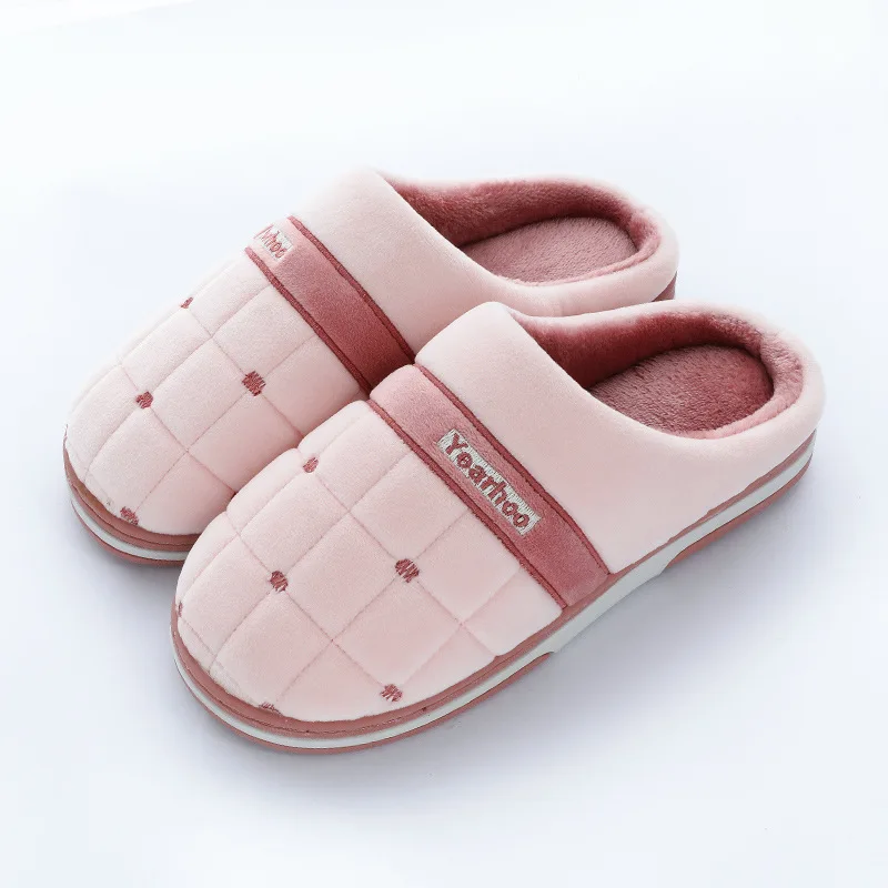 pink Новинка года; домашние тапочки для влюбленных; теплые плюшевые женские хлопковые тапочки; нескользящая Мягкая обувь; сезон осень-зима; женские и мужские домашние шлепанцы; SH08211 - Цвет: pink