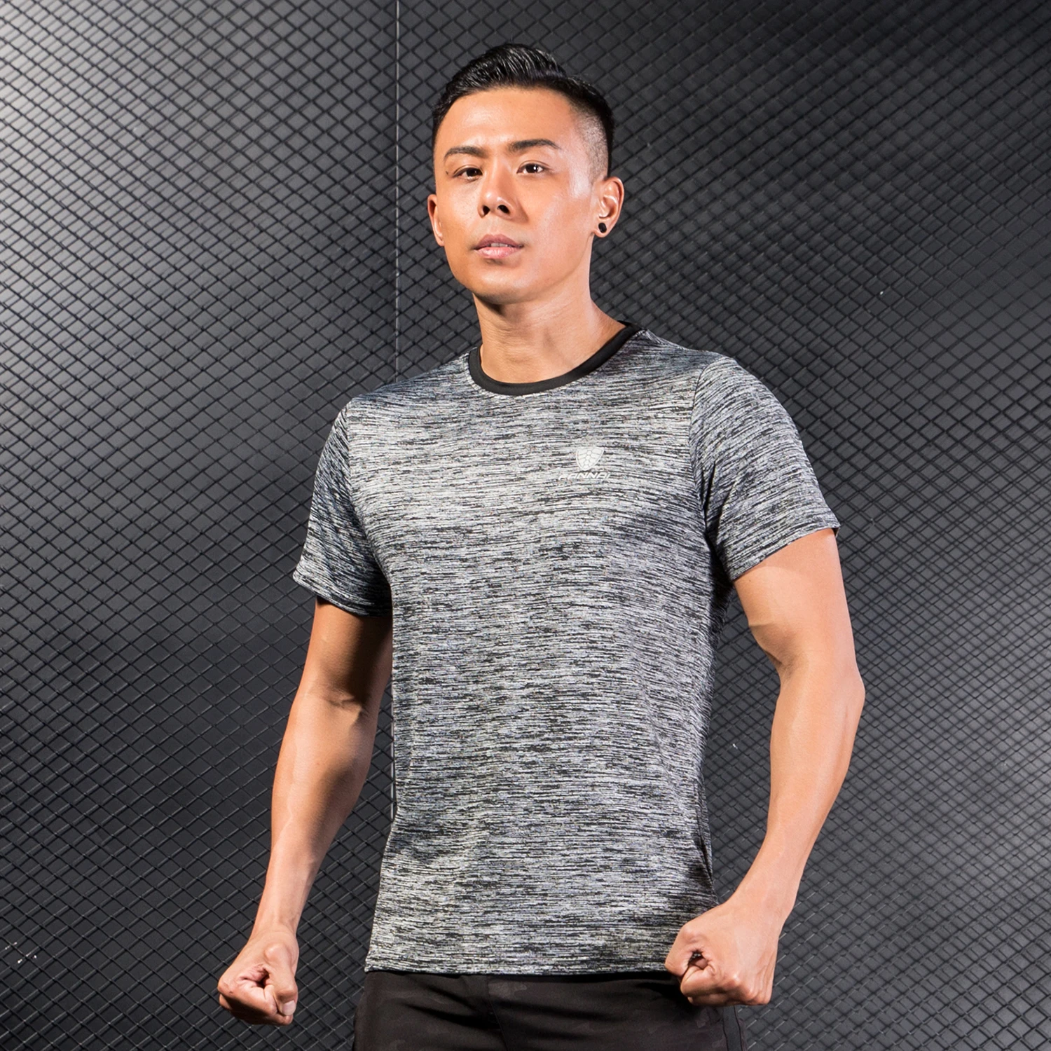 Новые быстросохнущие футболки летние мужские уличные спортивные дышащие с