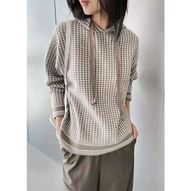 Шерстяной свитер с капюшоном в западном стиле изображением тысяч птиц Женская