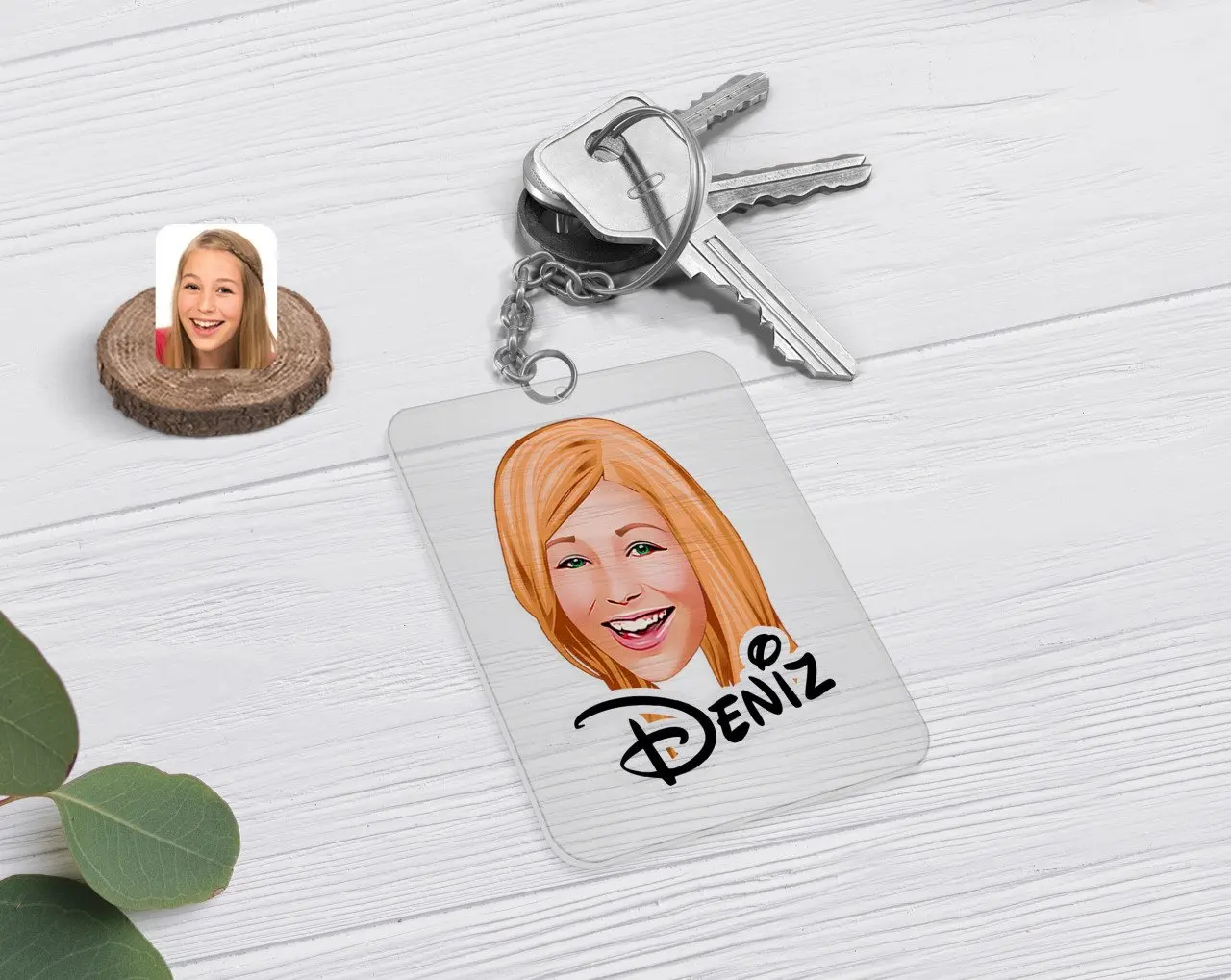 

Personalized Women 'S Face Caricature Of Transparent Plexiglass Anahtarlık-1