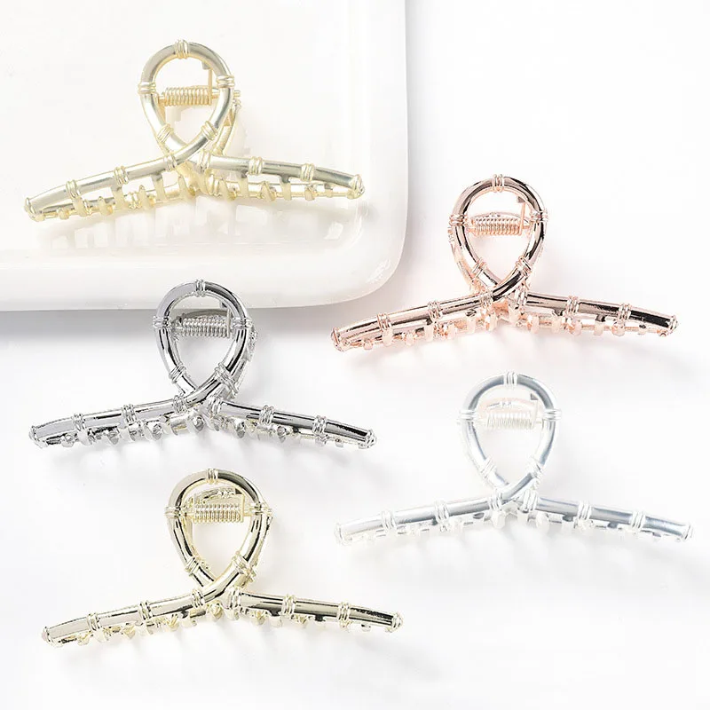

2021 Korean New Hair Claw Barrettes For Women Fashion Girl Metal Geometric Hollow Out Headwear Hair Accessories Crab Hair Clip