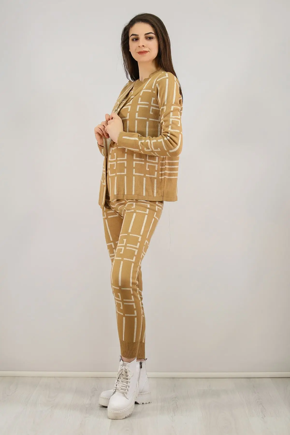

Triple Knitwear Suit Vizonsiyah