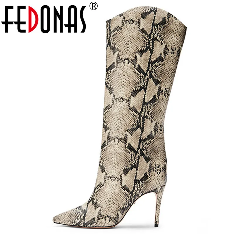 FEDONAS/пикантные кожаные женские сапоги до колена с принтом животных модные зимние