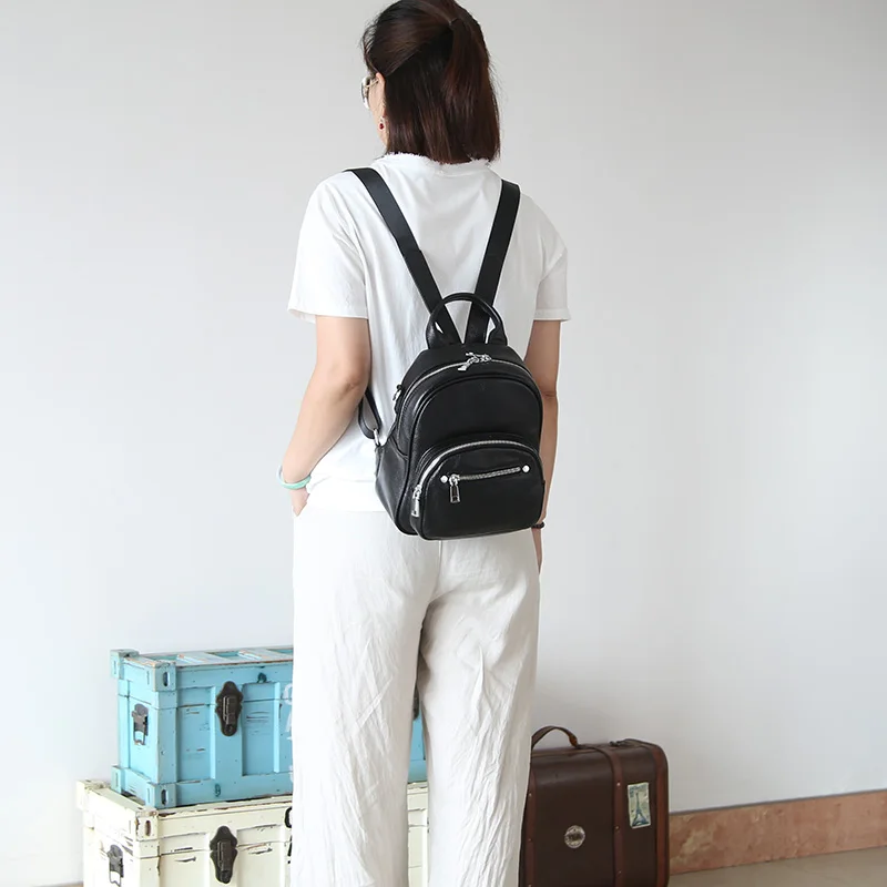 Модный женский рюкзак с серебряными вставками высококачественный Женский 100%