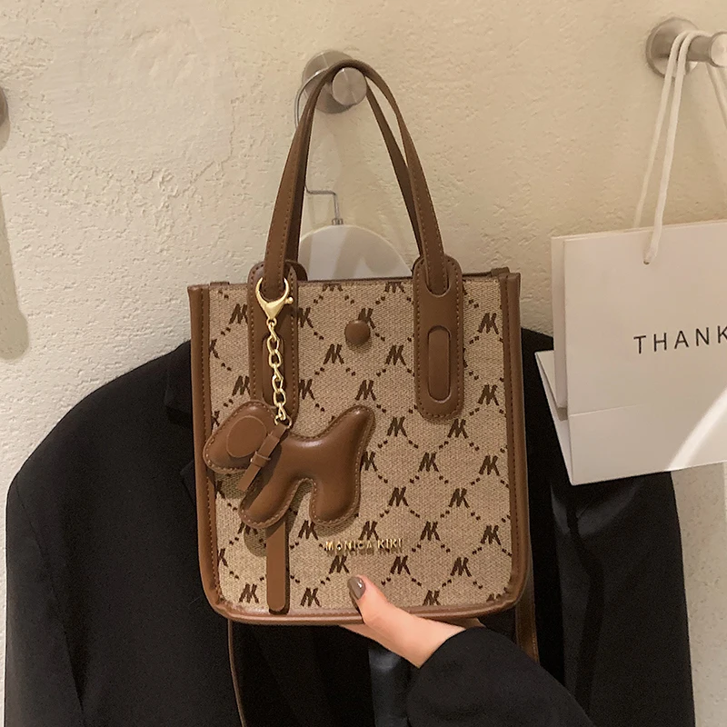 

2021 Autumn New Brand Canvas High-Quality Texture Wild Western Style Niche Women'S Single Shoulder Crossbody Tote Handbag
