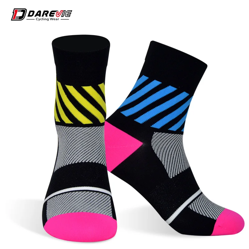 Darevie cycling socks soft sports socks breathable socks elastic biking socks anti-bacterial reflective bicycle cocks MTB road - Цвет: Colorful