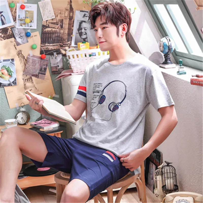 

2020 New Summer Cotton Men's Pajamas Round Cartoon Pajama Set Short Sleeves T-shirts with Shorts for Men Mens Pyjama Loungewear