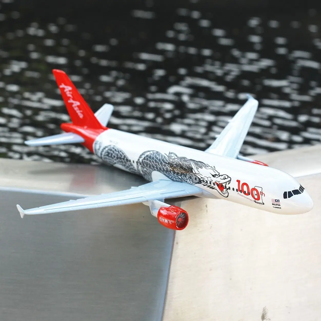 

Air Asia 100th Anniversary Dragon A320 Aircraft Model 6 Inches Alloy Aviation Diecast Collectible Miniature Ornament Souvenir To