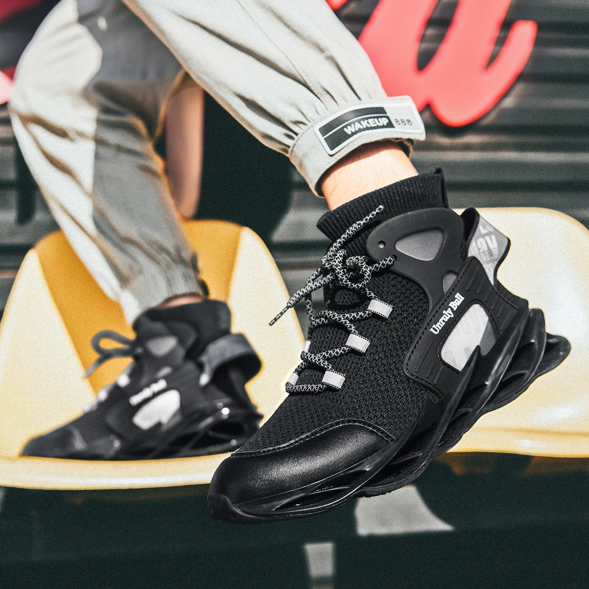 Новая дышащая Спортивная обувь для мужчин с высоким берцем светящиеся