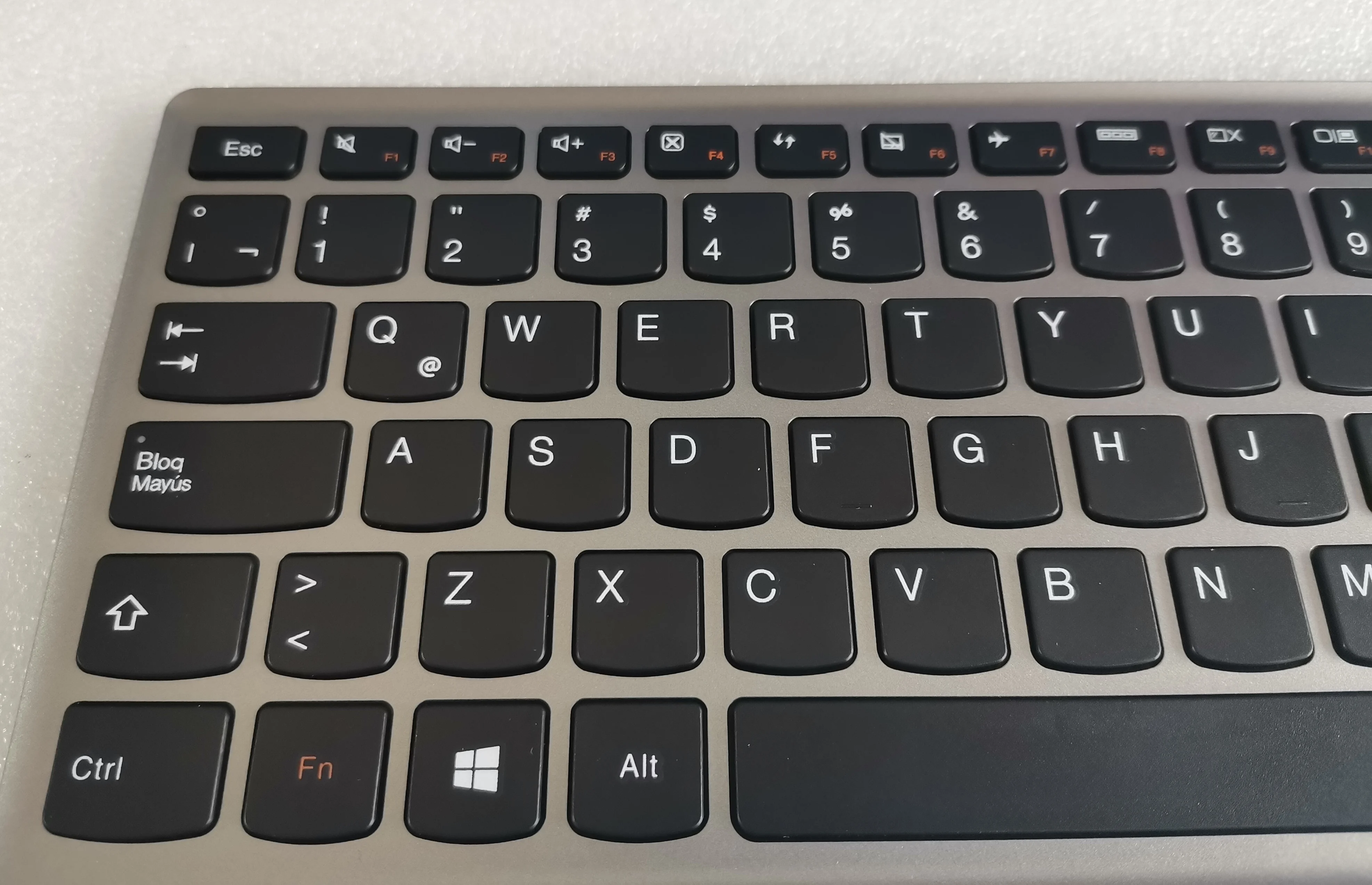 Новый Для Lenovo U510 Z710 SP язык клавиатуры ноутбука FRU T6A1-LSP 9Z. N8RSU. 11E | Компьютеры и офис